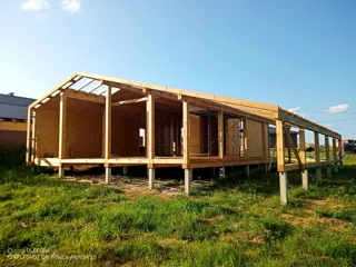 Haus nach individuellem Entwurf, Dorf Aprakisino: Dach