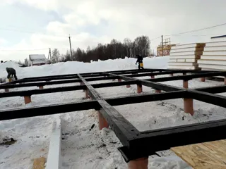 Haus nach individuellem Projekt, Dorf Popovskaya: Fundament und Grundrahmen