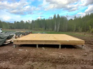 “Vladimir” projesine göre 117 m² ev, Serednyaya köyü: 0 kotunda SIP panel zemin