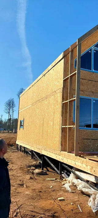 Haus 99,5 m², Projekt „Barnhouse Otrazhenie“, Region Leningrad: Wandmontage