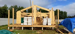 Haus nach individuellem Entwurf: Wandmontage