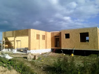 Haus nach Projekt „Prestisch“, Ivanovo: Wandmontage