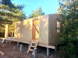 Datscha nach Projekt „Barnhouse 76.1“, Gebiet Wladimir: Wandmontage