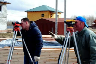 Haus nach Projekt „Metschta VB“, Dorf Ivantsevo: Fundament und Grundrahmen