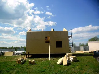 Haus nach Projekt „Ermak“, Dorf Vasilevo: Wandmontage