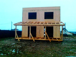 House, “Style 108” design, Miklyaikha settlement: terrace and porch
