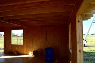 Haus nach Projekt „Fantasija“, Siedlung Plotina: Innenwände