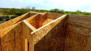 House based on the “Yessentuki 8x8” design, Berkino village: wall assembly