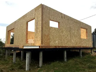 Haus nach individuellem Entwurf, Region Leningrad: Wandmontage