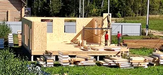 Haus nach individuellem Entwurf, Gebiet Iwanowo: Wandmontage