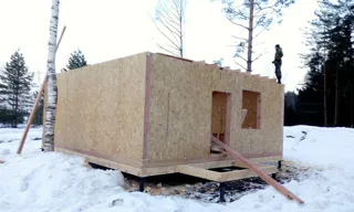 Haus nach Projekt „Metschta pl.4“, Region Twer: Wandmontage