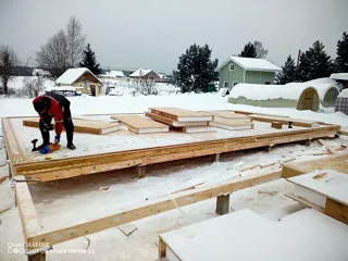 “Korsar - K2.8” projesine göre 102 m² ev, Markovo köyü: 0 kotunda SIP panel zemin