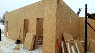Haus nach Projekt „Barnhouse 110“, Ivanovo: Wandmontage