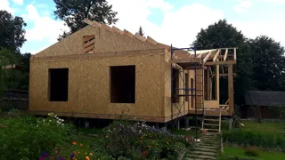 Custom-design house, Shurintsevo village: wall assembly