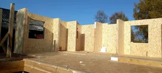 House based on the “Patio” design, Mikhaylovskoe village: wall assembly