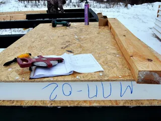 Haus nach Projekt „Sefir“, Dorf Kadnikovo: Fundament und Grundrahmen