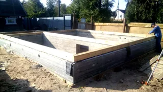 Haus nach individuellem Projekt, Shuya: Fundament und Grundrahmen