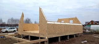 Custom-design house, Pavlikovo village: wall assembly