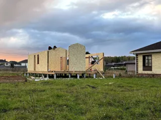 Haus nach individuellem Entwurf, Dorf Stepannikovov: Wandmontage