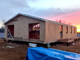 House based on the “Barnhouse 110” design, Rybinsk: wall assembly