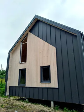 Haus nach individuellem Projekt, Gebiet Kostroma: Fassadenverkleidung