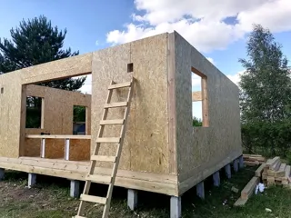 Haus 131,64 m², Projekt „Jessentuki 7.5x7.5“, SNT „Struja-1“: Wandmontage