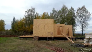 Haus nach Projekt „Grafit“, Siedlung Lyubashino: Wandmontage