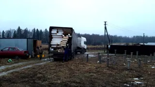 Haus nach Projekt „Jessentuki 8x8“, Dorf Kadnikovo: Lieferung des Hausbausatzes