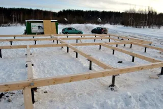 Haus nach individuellem Projekt, Kineshma: Fundament und Grundrahmen