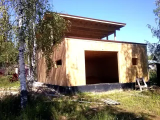 Garage nach Projekt „Garage“, Gebiet Kostroma: Wandmontage
