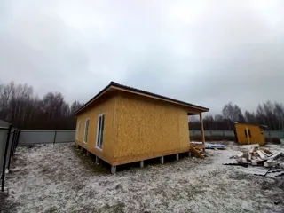 Haus nach Projekt „Randevu - E2.8“, Dorf Bashutino: Fenster und Türen