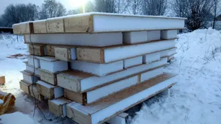 Eingeschossiges Haus nach Projekt „Sabawa“, Dorf Dyakovo: SIP-Paneel-Boden auf Höhe 0