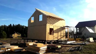 Haus nach Projekt „Majak“, Region Twer: Wandmontage