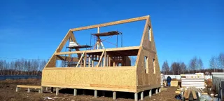 Custom-design house, Pavlikovo village: wall assembly