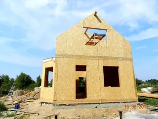 Haus nach individuellem Entwurf, Gavrilov-Yam: Wandmontage