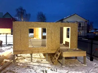 Özel projeye göre 85 m² ev, Kineshma: duvar montajı