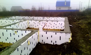 Haus nach individuellem Projekt, Dorf Diveevo: Fundament und Grundrahmen