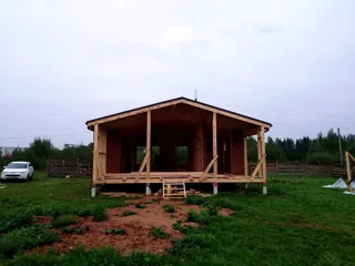 “Barnhouse 76.1” projesine göre 100 m² ev, Rodniki: cephe kaplaması