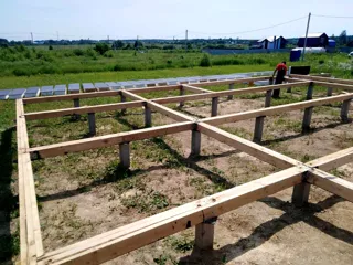 Haus nach individuellem Projekt, Gebiet Moskau: Fundament und Grundrahmen
