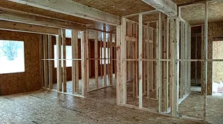 Eingeschossiges Haus nach Projekt „Sabawa“, Dorf Dyakovo: Innenwände