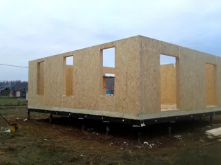 Haus nach Projekt „Utah“, Yaroslavl: Wandmontage