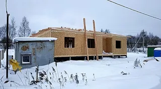 Eingeschossiges Haus nach Projekt „Sabawa“, Dorf Dyakovo: Decke und Dachstuhl