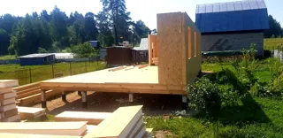 Haus 75 m² nach individuellem Projekt, Siedlung Mikhaylovka: Wandmontage