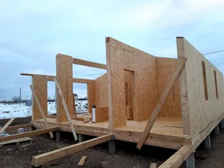 87 m² ev, özel proje, “Rıbolovo” sitesi: duvar montajı