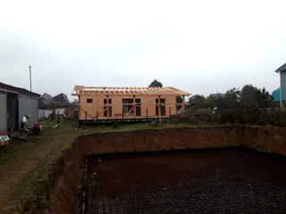 Haus nach Projekt „Korsar - D2.8“, Dorf Yakovlevo: Wandmontage