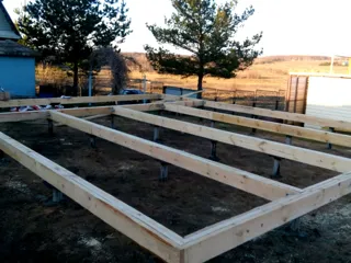 House based on the “Zefir” design, Fedchikha village: foundation and sill strapping