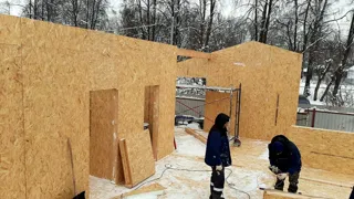 Haus nach Projekt „Barnhouse 110“, Ivanovo: Wandmontage