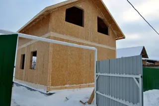 “Vdohnovenie” projesine göre ev, Yaroslavl bölgesi: duvar montajı