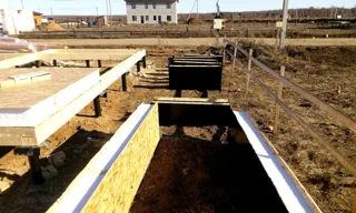 Haus nach Projekt „Gamma“, Kostroma: Fundament und Grundrahmen