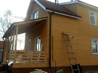 Haus nach individuellem Entwurf, Gavrilov-Yam: Terrasse und Eingangsbereich